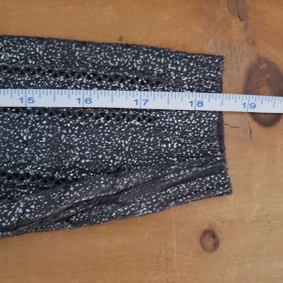 BCBG MaxAzria Small Silver Long Sleeve Metallic V-neck Sweater Top - Picture 7 of 9